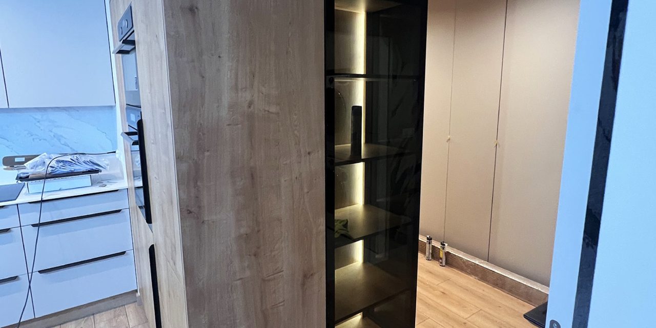 Nowoczesny minimalizm w najlepszym wydaniu – realizacja Wiczlino…